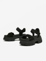 sandaly-damskie-ugg-na-platformie