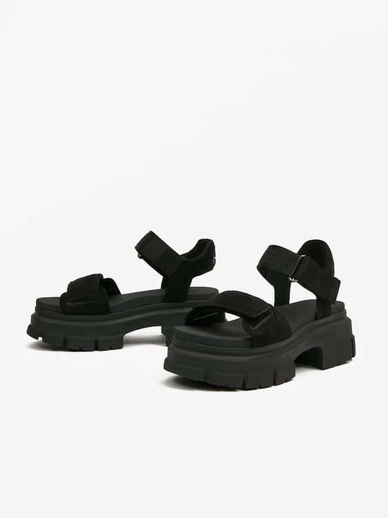 sandaly-damskie-ugg-na-platformie