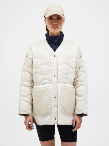 G79736030-peak-performance-quilted-oversized
