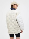 G79736030-peak-performance-quilted-oversized-avid-beige