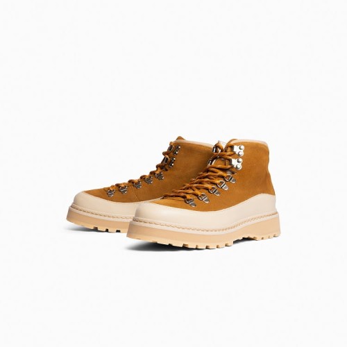 Core Cap Suede Cognac Cream - Woman 2.jpg