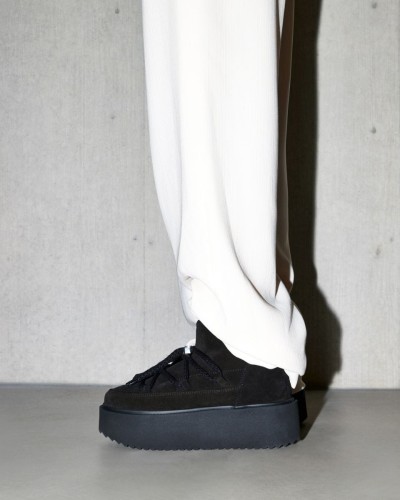czarne-inuikii-na-platformie-classic-low-platform