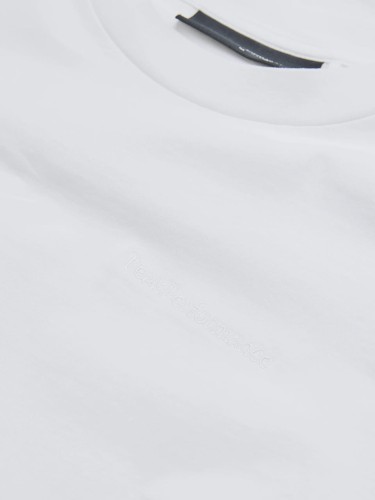 G79570030-peak-performance-original-small-logo-tee-offwhite