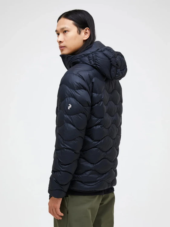 meska-kurtka-z-kapturem-z-wypelnieniem-naturalnym-peak-performance-helium-down-hood