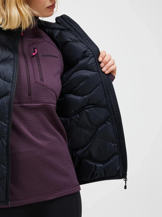 G79846020-peak-performance-helium-down-vest