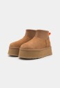 ugg-na-platformie-brazowe-niskie
