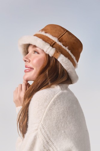 W7017-emu-australia-sheepskin-hat