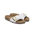 biale-jednopaskowe-klapki-damskie-birkenstock