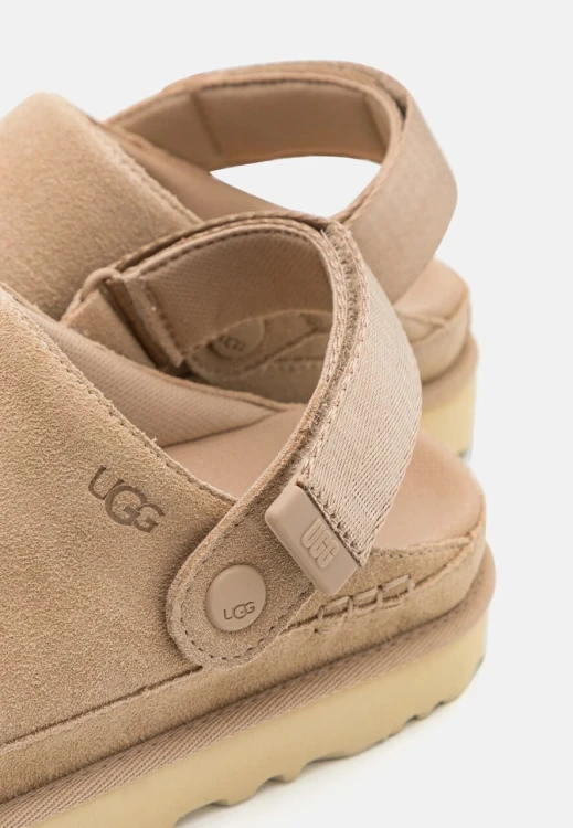 bezowe-klapki-damskie-chodaki-ugg