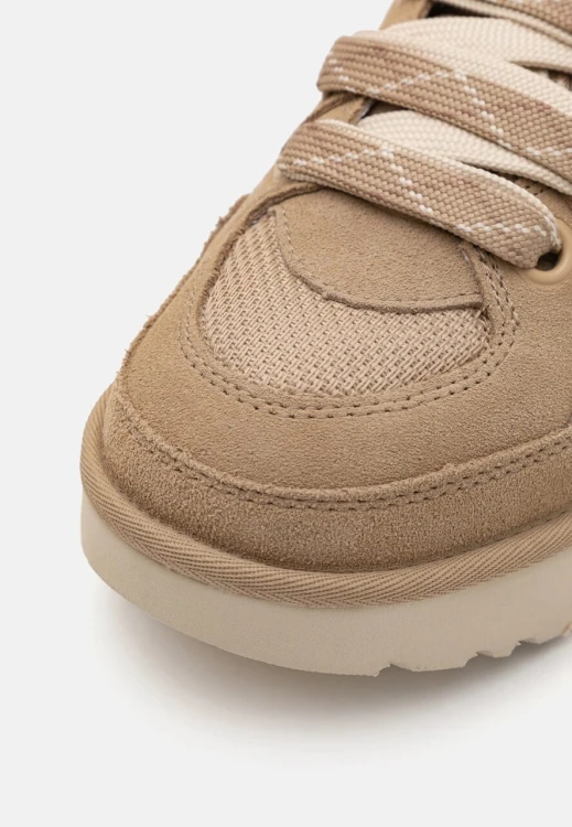 bezowe-buty-meskie-ugg-lo-lowmel