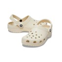 bezowe-klapki-damskie-crocs-classic-clog