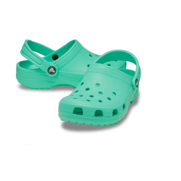 zielone-klapki-chodaki-dzieciece-crocs