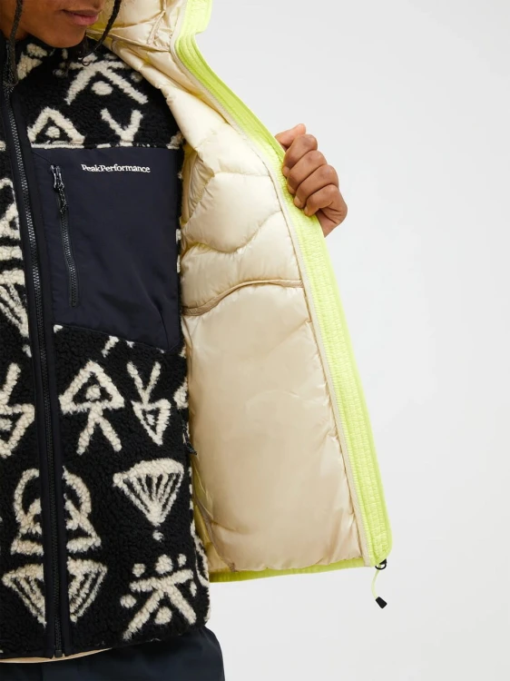 ikona-marki-peak-performance-helium-down-hood