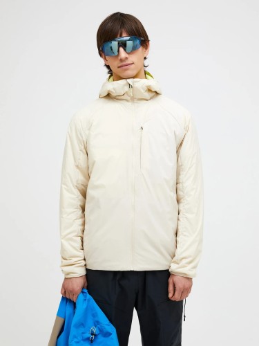 kurtka-meska-peak-performance-freelight-reversible-hood