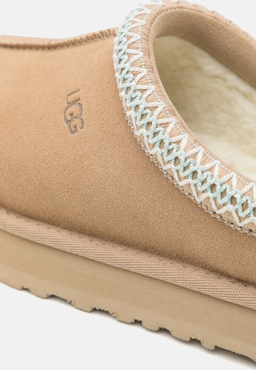 kapcie-ugg-bezowe-sand-tazz