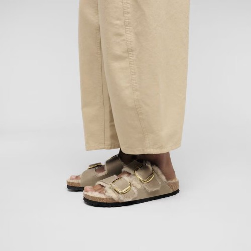 birkenstock-arizona-big-buckle-shearling-tabacco-brown-damskie-stylizacja