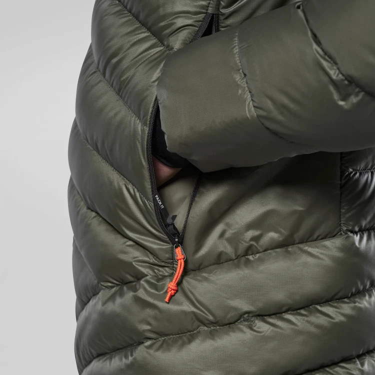 salewa-ortles-medium-3-rds-down-jacket-men-faded-green-kurtka-puchowa-meska-04.jpg