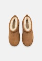 ugg-buty-dzieciece-classic-ultra-mini-chestnut-1130750k-che-03.jpg