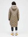 plaszcz-damski-puchowy-peak-performance-helium-down-avid-beige-tyl