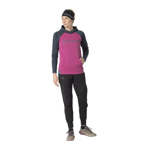 rozowa-damska-bluza-dynafit-24/7-polartec-hoody-magenta-stylizacja