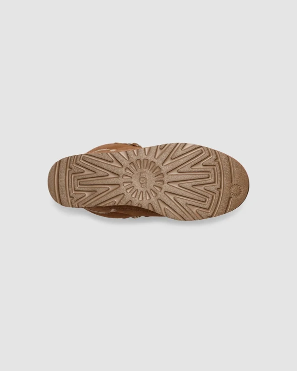 brazowe-buty-damskie-ugg-highmel-chestnut-podeszwa