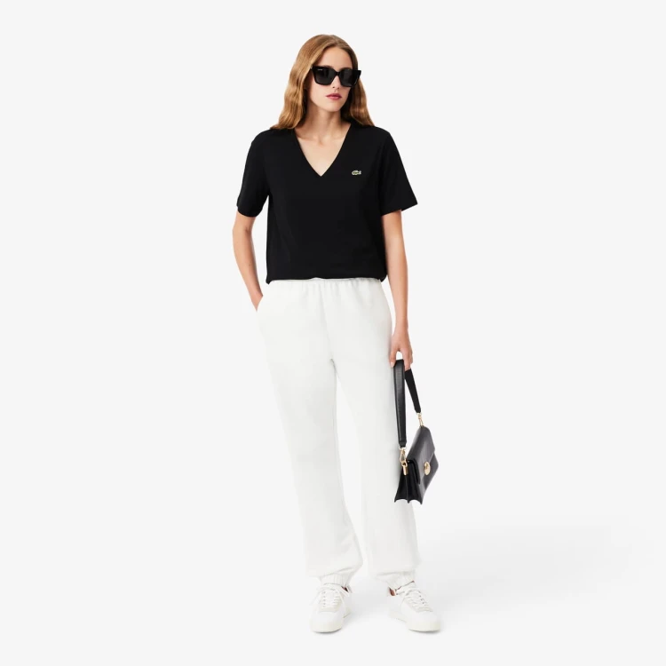 koszulka-damska-lacoste-v-neck-black-stylizacja