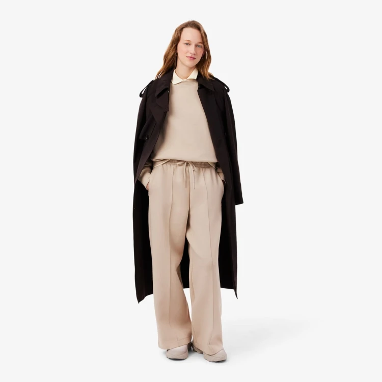 damskie-spodnie-dresowe-lacoste-wide-leg-jersey-beige-stylizacja