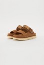 sandaly-damskie-brazowe-ugg-goldenstar-glide-chestnut-1167399-CHE-3.jpg