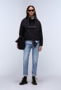 napapijri-rainforest-dune-anorak-damski-czarny-stylizacja-cala-sylwetka