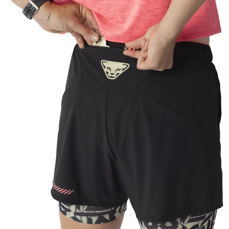dynafit-trail-2in1-short-kieszen-tylna-na-zamek
