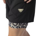 dynafit-trail-2in1-short-detal-material-logo