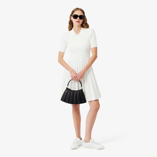 lacoste-small-lenglen-leather-bag-nu5011dp-000-noir-czarna-torebka-na-modelce-stylizacja