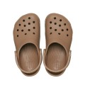 klapki-dzieciece-crocs-classic-clog-milk-chocolate-para-widok-z-gory