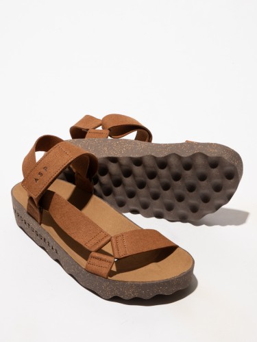 sandaly-damskie-asportuguesas-clew-l-biosuede-brazowe-spod-podeszwy