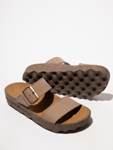 klapki-damskie-asportuguesas-coly-biosuede-nude-spod-podeszwy
