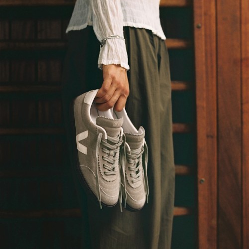 veja-sneakers-panenka-suede-beige-fu0320901_5-jpg-high-quality.jpg