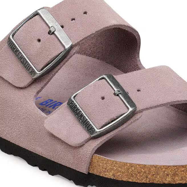 klapki-damskie-birkenstock-arizona-bs-suede-faded-purple-tonal-detal-metalowe-sprzaczki