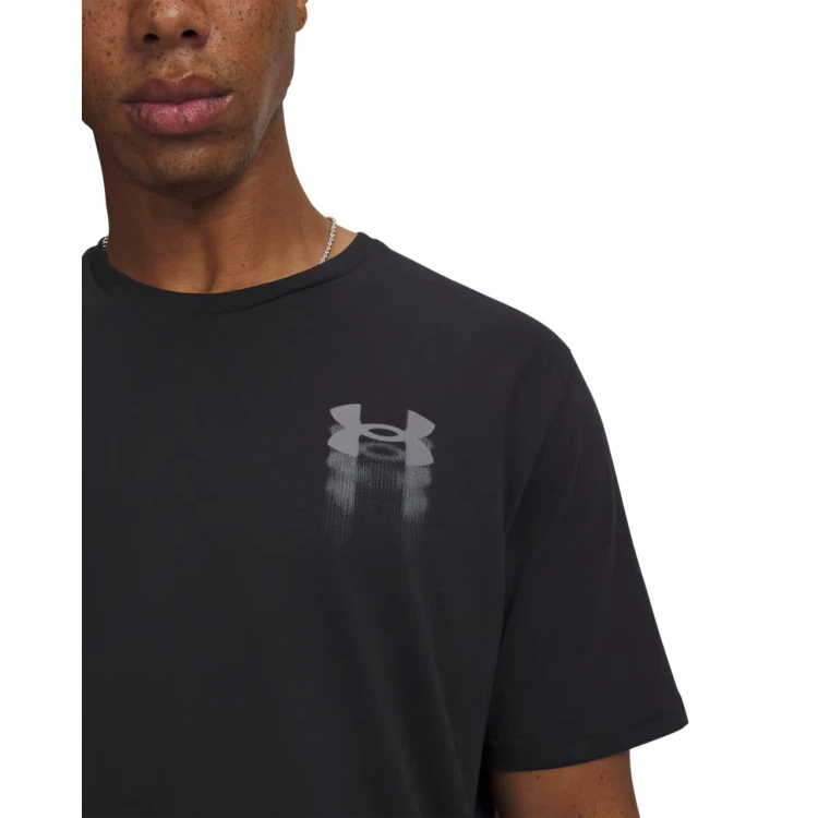 koszulka-meska-under-armour-blur-log-black-detal-logo