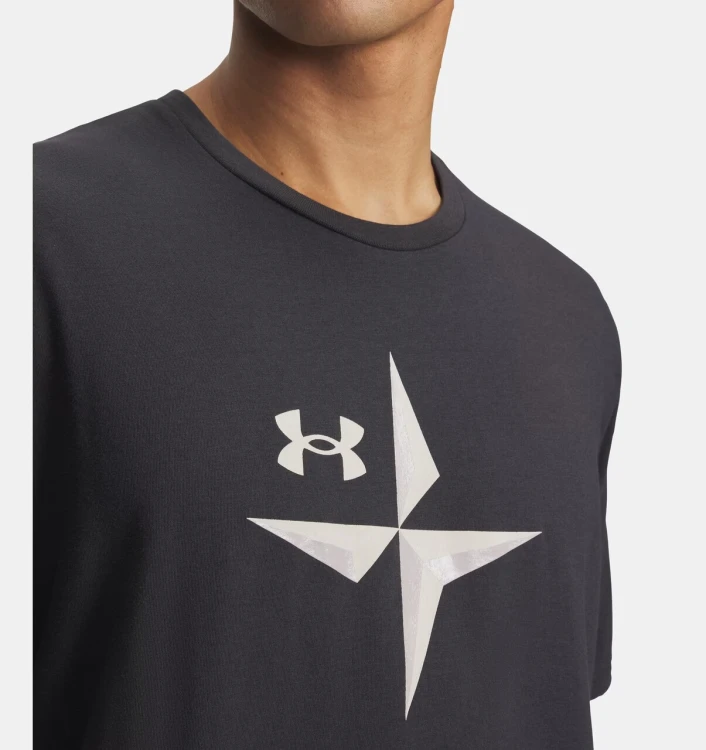 koszulka-meska-under-armour-explore-graphic-anthracite-okragly-dekolt