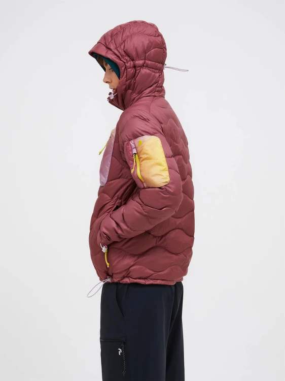 kurtka-damska-peak-performance-helium-aop-utility-down-hood-profil