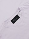 koszulka-damska-peak-performance-original-small-logo-misty-lavender-detal-logo