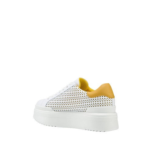 buty-damskie-bogner-skorzane-new-york-7a-white-lemon-22620235-skos-tyl-1500x1500-biale-tlo.jpg