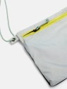 torba-peak-performance-accessory-bag-summit-smoke-detal-zamek