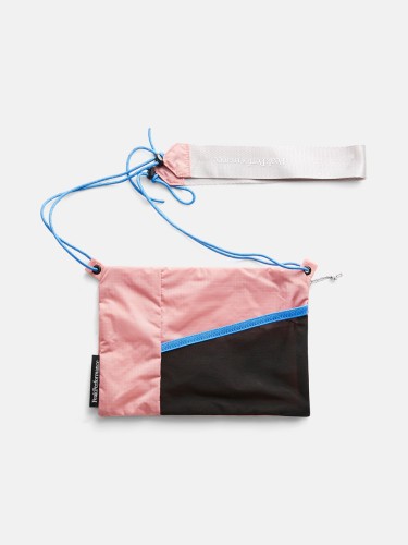torba-peak-performance-accessory-bag-warm-blush-przod