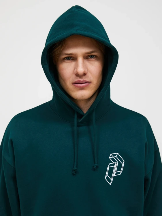 bluza-meska-peak-performance-terry-graphic-hood-ponderosa-pine-detal-kaptur-logo