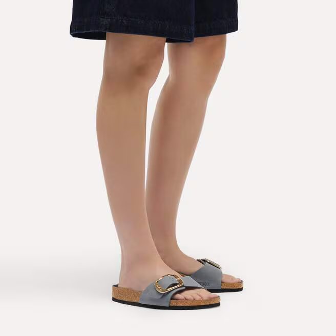 klapki-damskie-birkenstock-madrid-big-buckle-basalt-gray-na-modelce