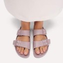 klapki-damskie-birkenstock-arizona-eva-faded-purple-na-modelce