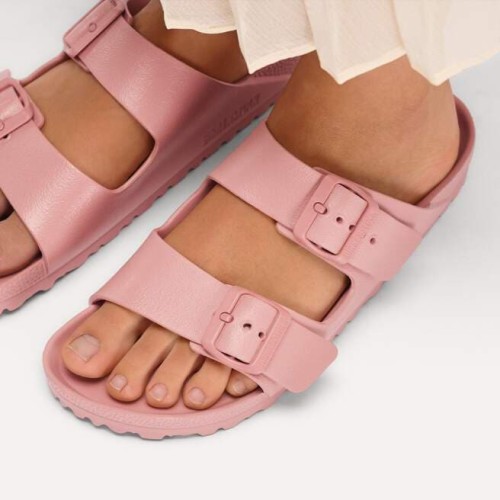 klapki-damskie-birkenstock-arizona-eva-pink-clay-na-modelce