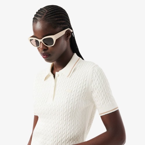 sweter-damski-polo-z-krotkim-rekawem-lacoste-blanc-detal-zapiecie-kolnierzyk