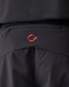 spodenki-trekkingowe-meskie-hiking-patrolxmammut-so-shorts-black-detal-logo